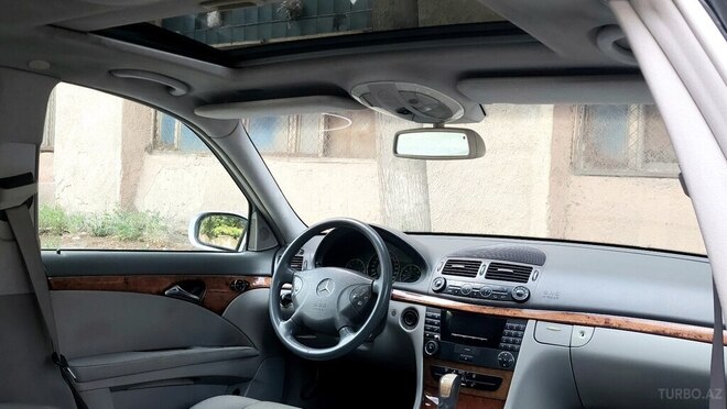 Mercedes E 240-14