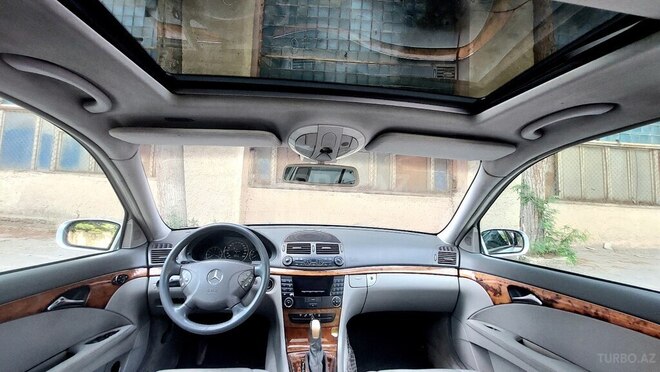 Mercedes E 240-15