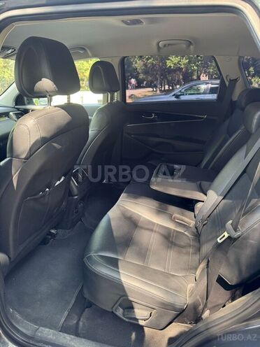 Kia Sorento-7