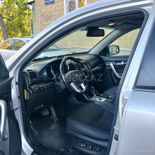 Kia Sorento-6