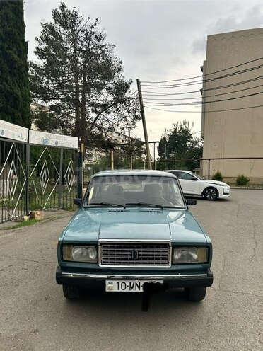 LADA (VAZ) 2107-1