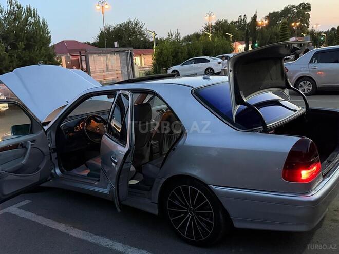 Mercedes C 230-11