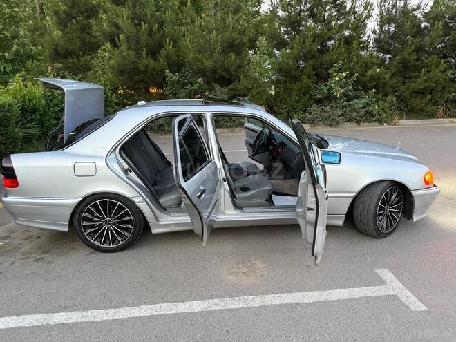 Mercedes C 230-6