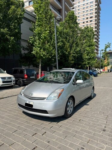 Toyota Prius-3