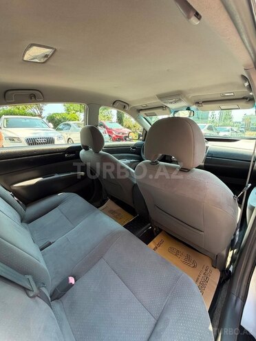 Toyota Prius-13