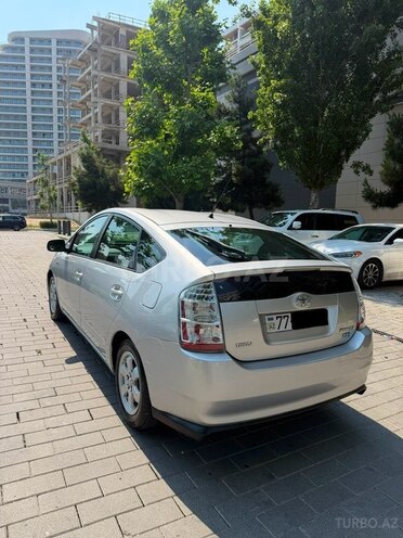 Toyota Prius-7