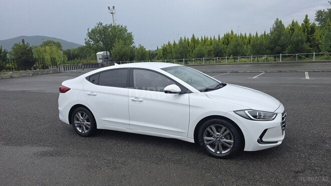 Hyundai Avante-8