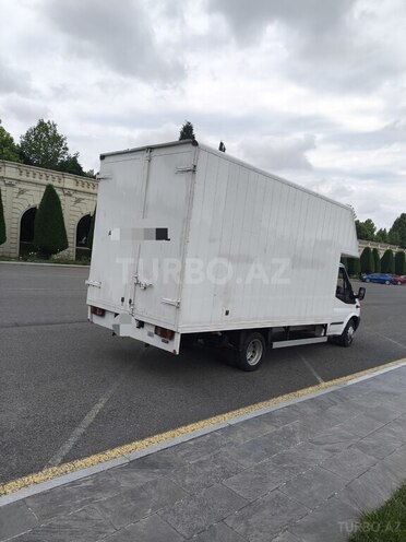 Ford Transit-6