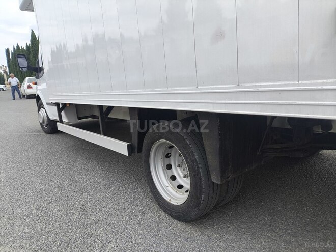 Ford Transit-12