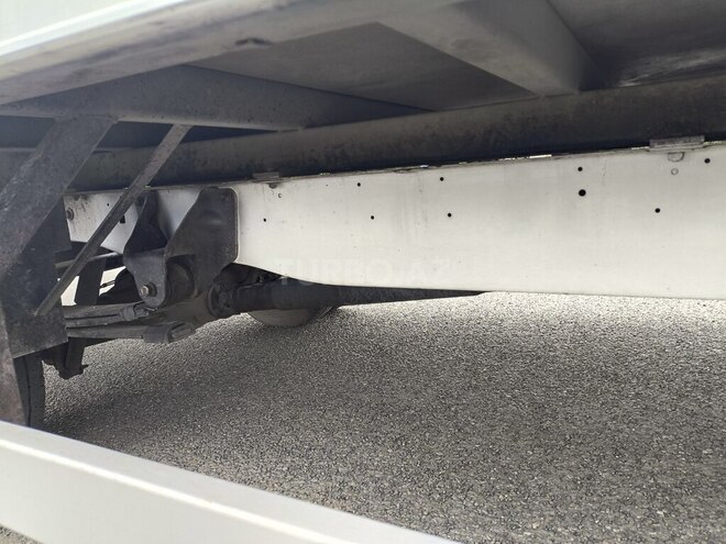 Ford Transit-11