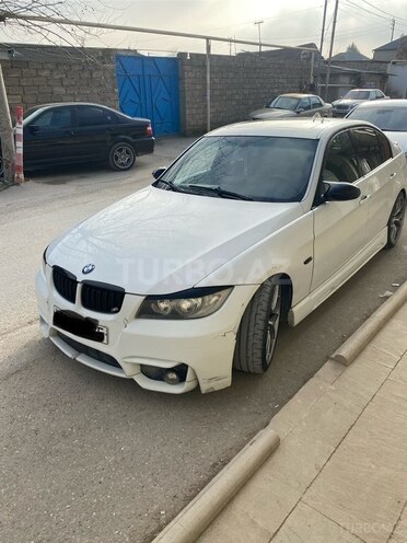 BMW 320-3