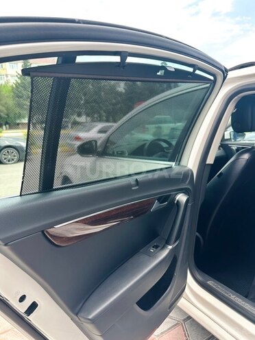 Volkswagen Passat-11