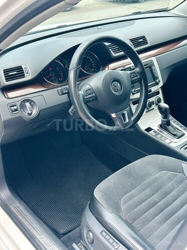 Volkswagen Passat-7