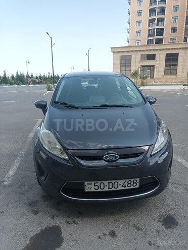 Ford Fiesta-1