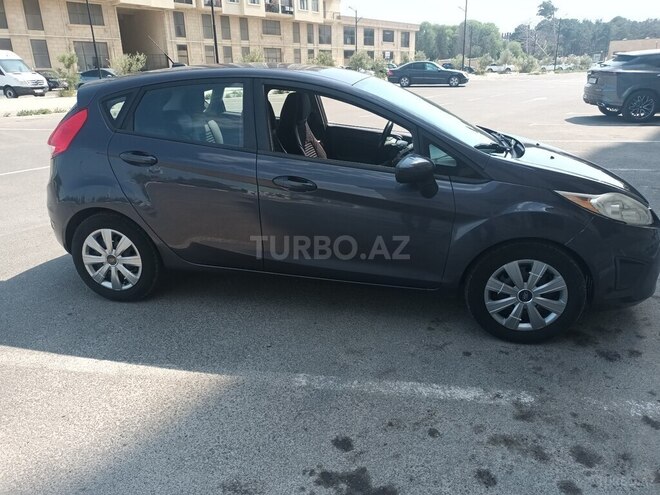 Ford Fiesta-3