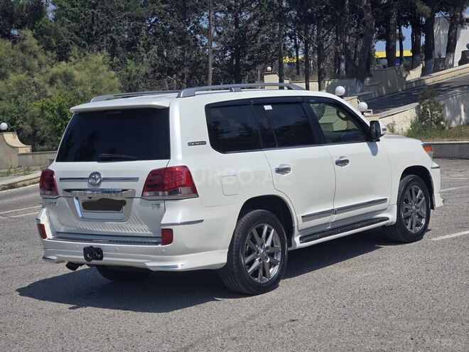 Toyota Land Cruiser-7