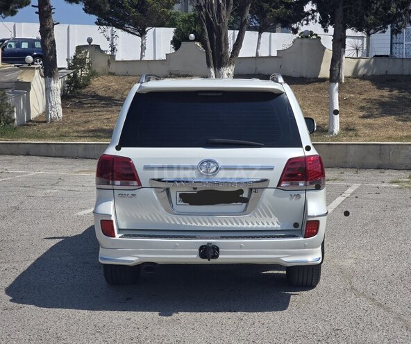 Toyota Land Cruiser-2