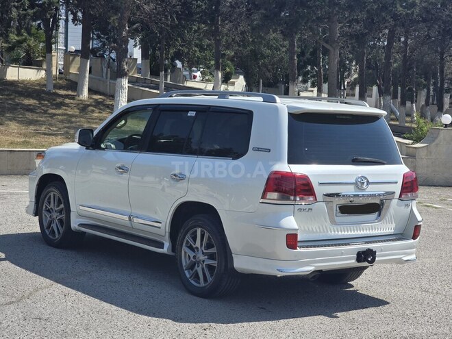 Toyota Land Cruiser-8