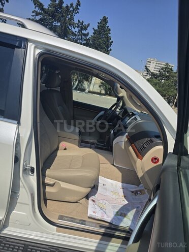 Toyota Land Cruiser-14