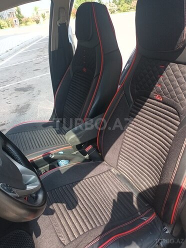 Ford Fiesta-7