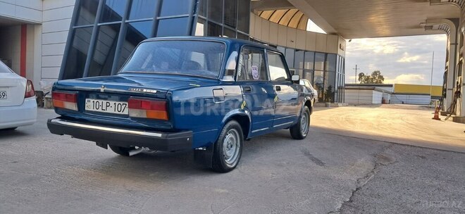 LADA (VAZ) 2107-2