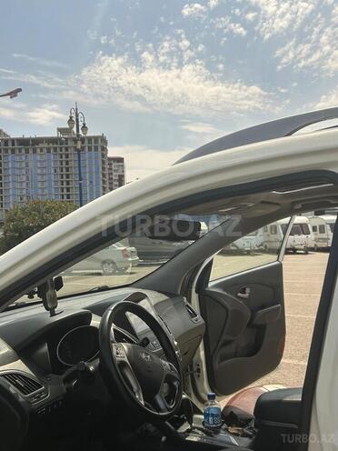 Hyundai ix35-13