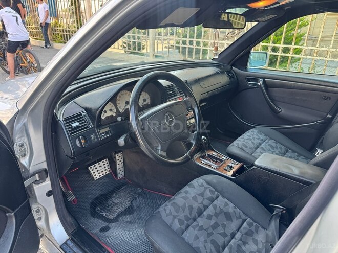 Mercedes C 220-8