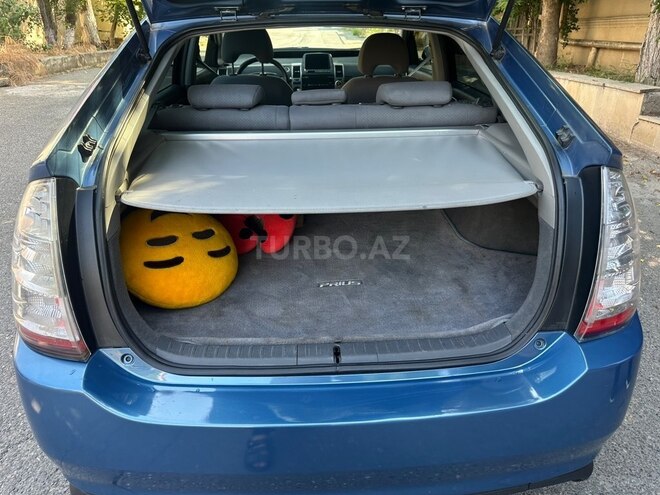 Toyota Prius-8