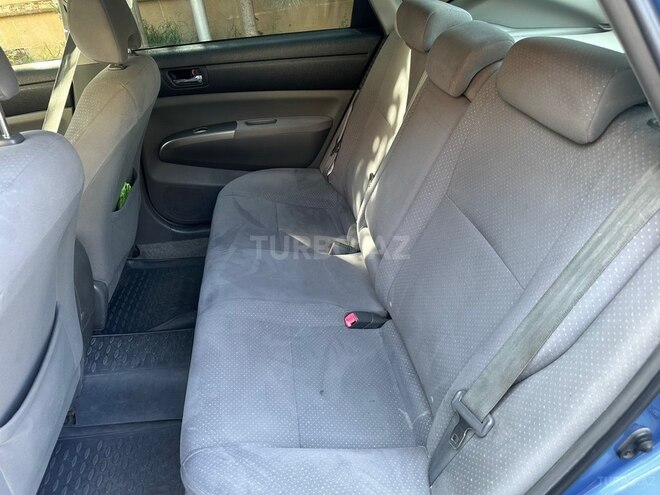 Toyota Prius-12