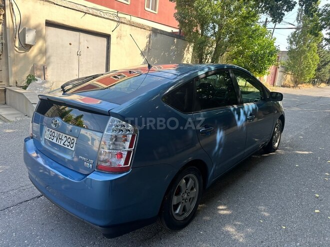 Toyota Prius-7