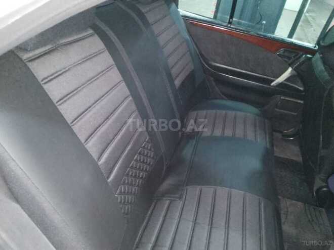 Mercedes E 220-6