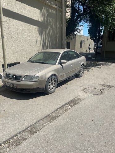 Audi A6-1