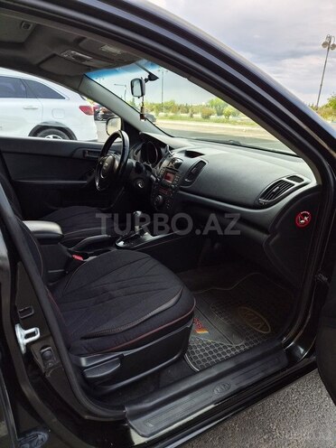 Kia Cerato-11