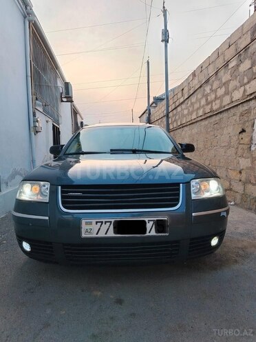 Volkswagen Passat-1