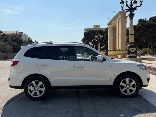 Hyundai Santa Fe-14