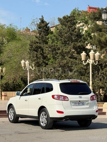 Hyundai Santa Fe-16