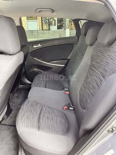 Hyundai Accent-6