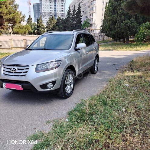 Hyundai Santa Fe-3