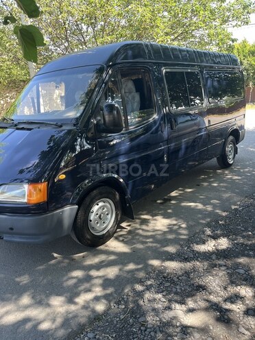Ford Transit-12