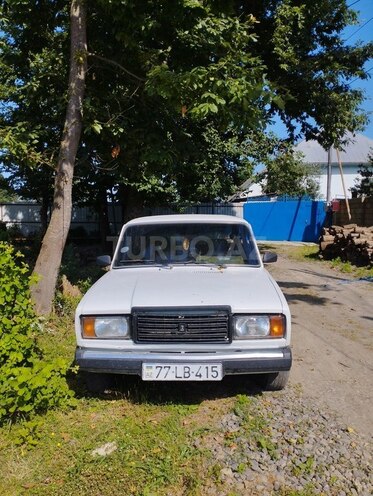 LADA (VAZ) 2107-1
