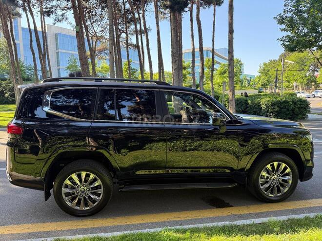 Toyota Land Cruiser-4