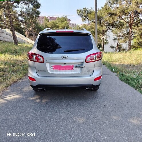 Hyundai Santa Fe-4