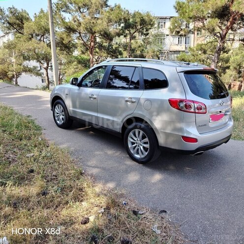 Hyundai Santa Fe-5