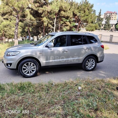Hyundai Santa Fe-8
