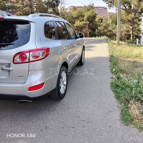 Hyundai Santa Fe-11