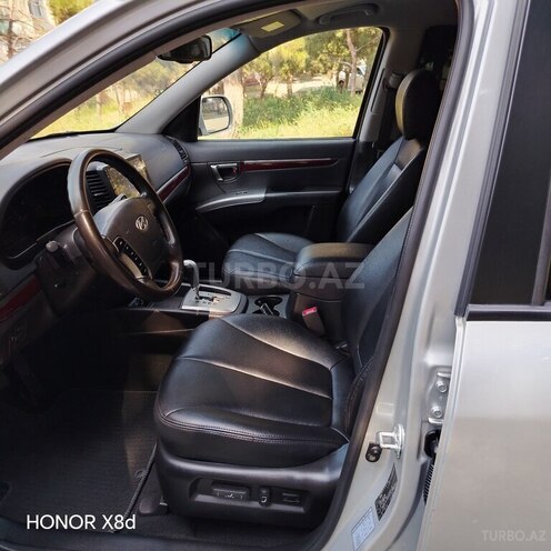 Hyundai Santa Fe-14