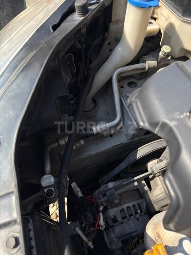 Hyundai Accent-8