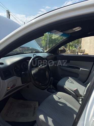 Hyundai Accent-9