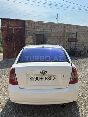 Hyundai Accent-5