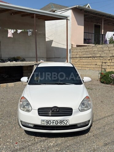 Hyundai Accent-1